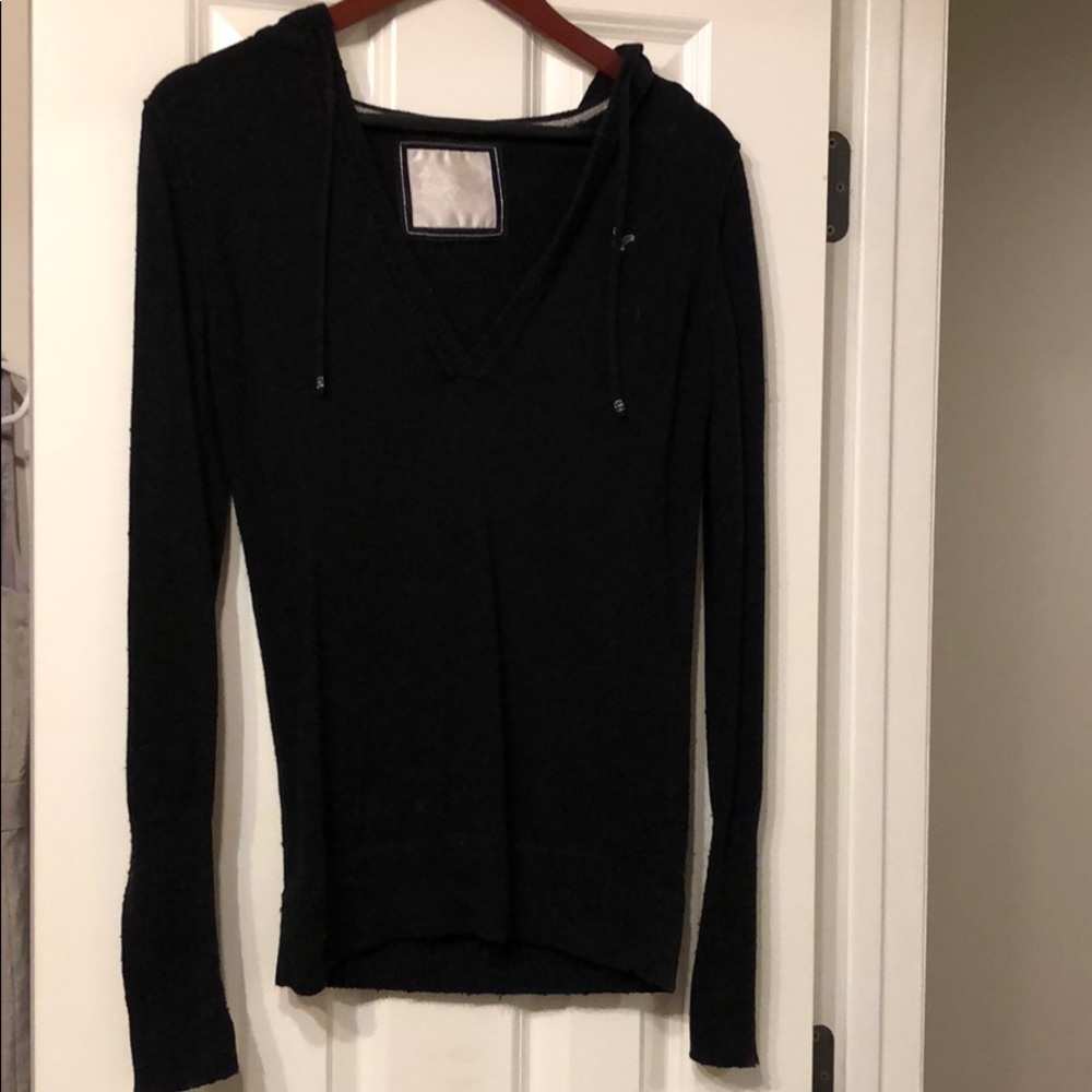 Hooded black sweater
